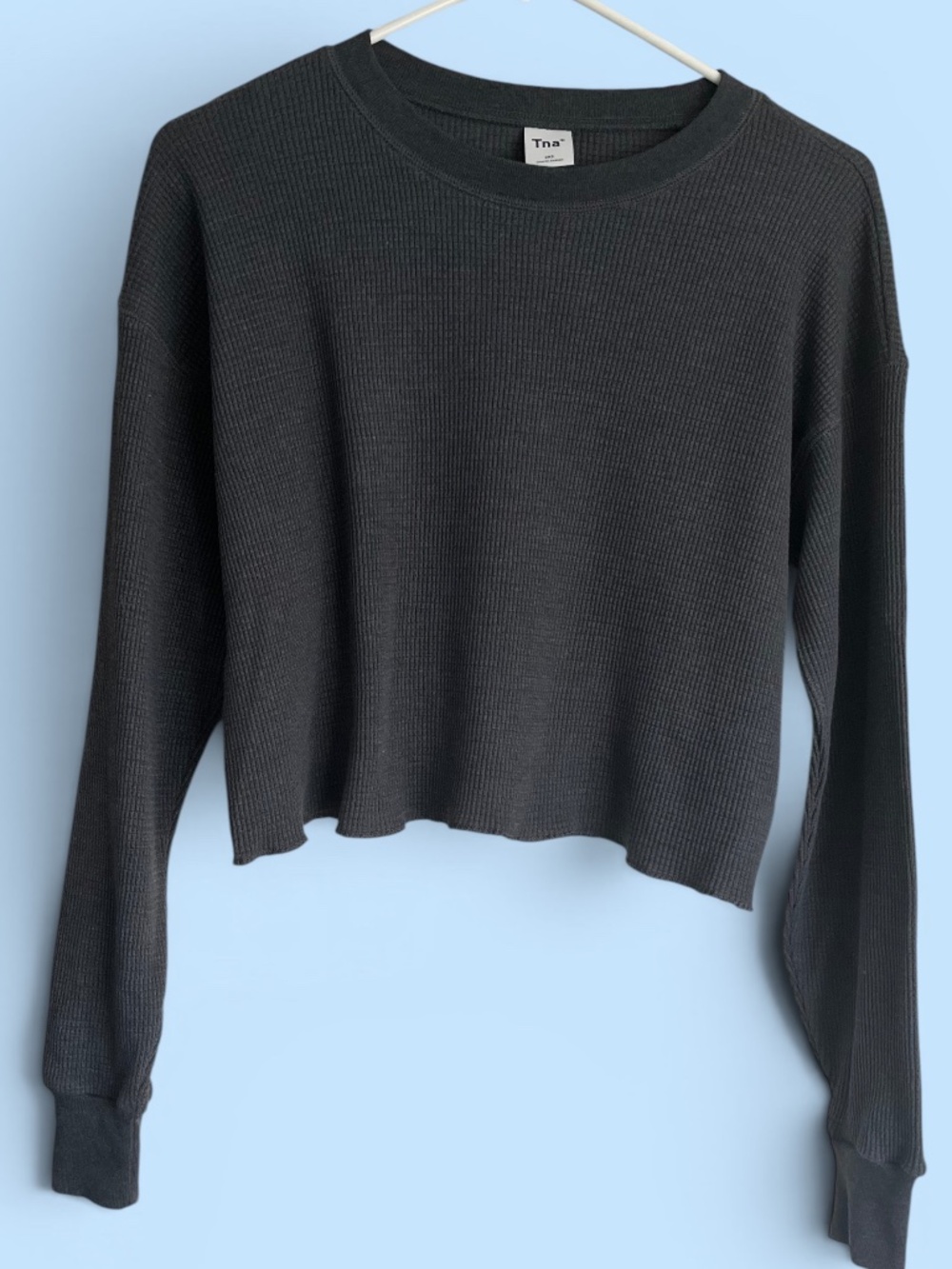 Aritzia TNA Waffle Knit Charcoal Boxy Cropped Long-Sleeve Crew Neck Tee Size 2XS